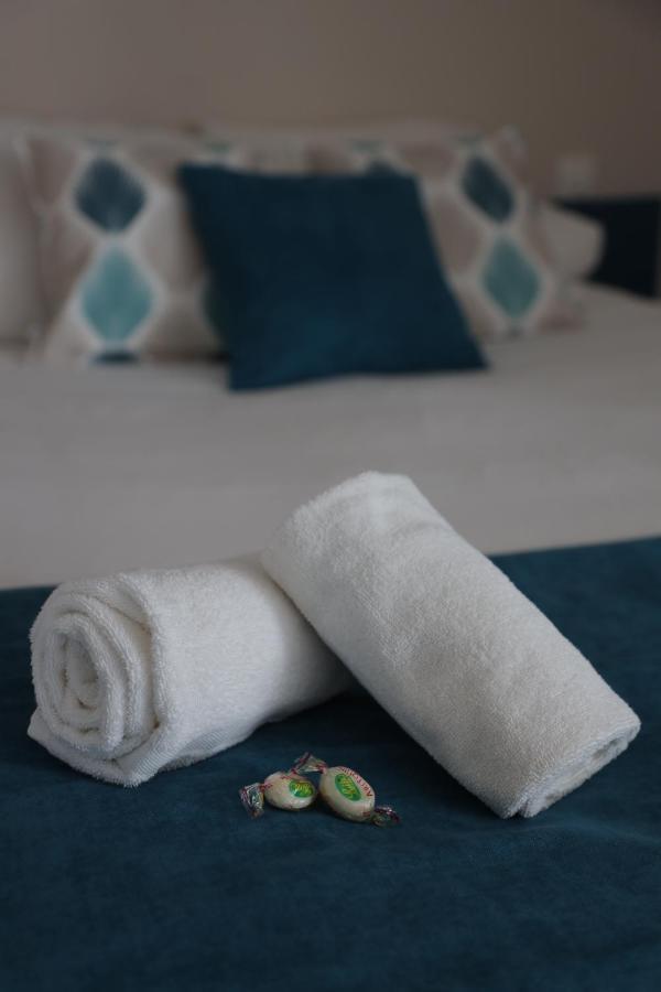 Un Hotel Sur Le Port La Rochelle  Eksteriør billede